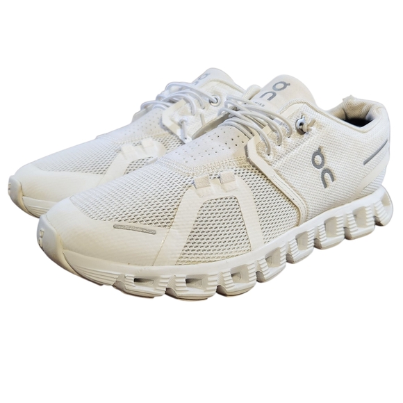 On Cloud 5 Shoes Womens Size 6.5 All White Running Athletic Comfort Gym Sneakers - Picture 1 of 13
